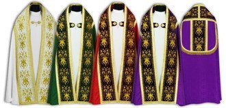 Garnitur von 4 römischen Pluvialen SET-KT557-A25