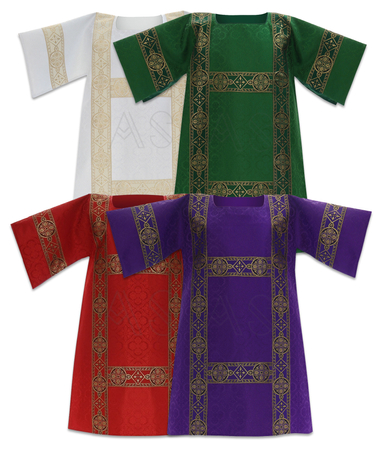 Set di 4 dalmatiche romane